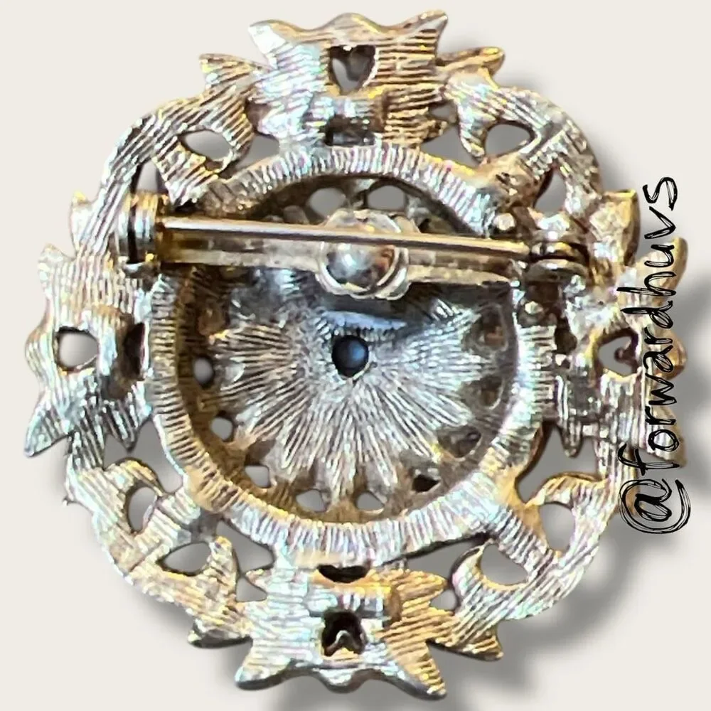 Vintage circular brooch